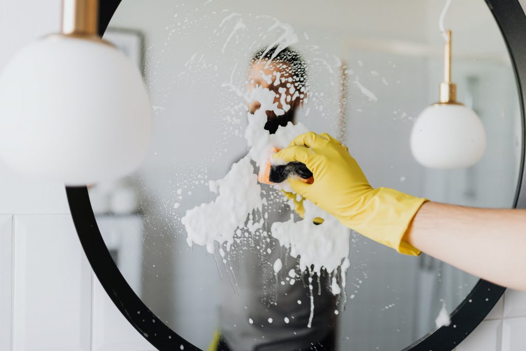 The 6 Best Cleaners for Mirrors Glass Beast